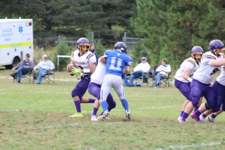 Rockets survive scare by Cougars